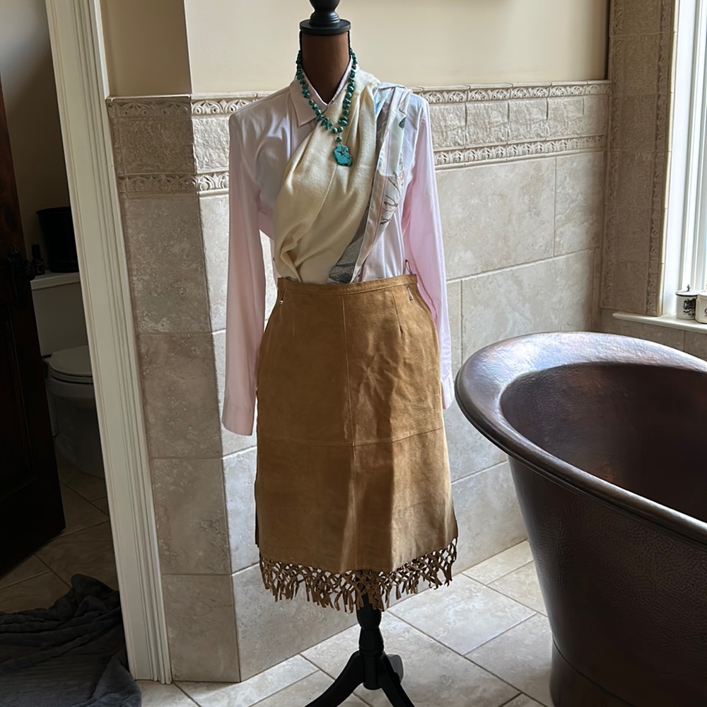 Vintage Dollhouse 100% Leather/Suede Midi Skirt in tan Medium